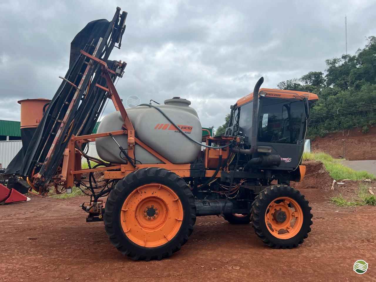 PULVERIZADOR JACTO ADVANCE 2000 AM18 VORTEX Tração 4x4 Pessette Máquinas Agrícolas CHOPINZINHO PARANÁ PR